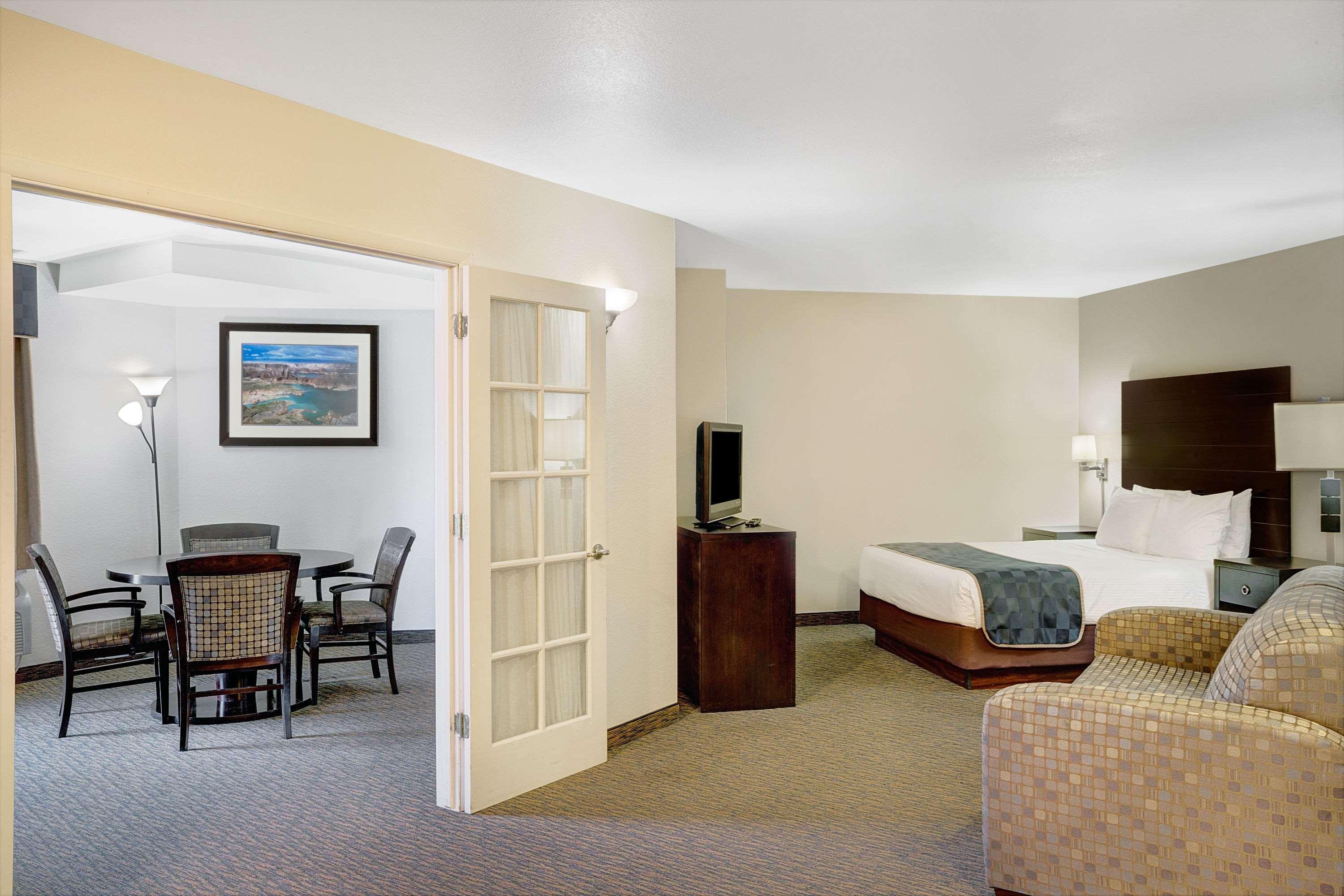 Days Inn & Suites By Wyndham Page Lake Powell Екстериор снимка