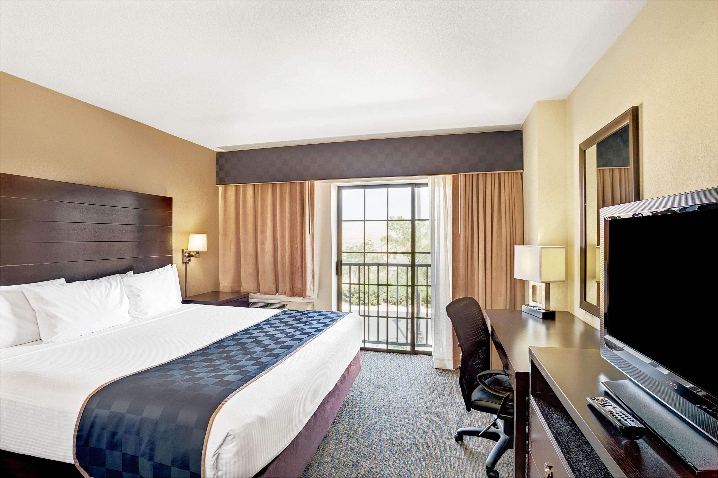 Days Inn & Suites By Wyndham Page Lake Powell Екстериор снимка