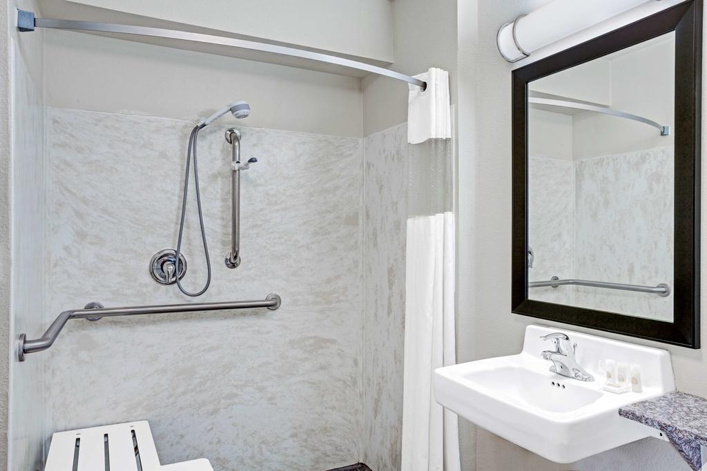Days Inn & Suites By Wyndham Page Lake Powell Екстериор снимка