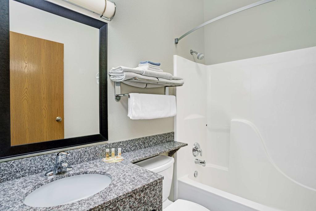 Days Inn & Suites By Wyndham Page Lake Powell Екстериор снимка