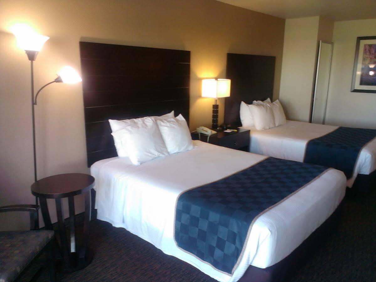 Days Inn & Suites By Wyndham Page Lake Powell Екстериор снимка