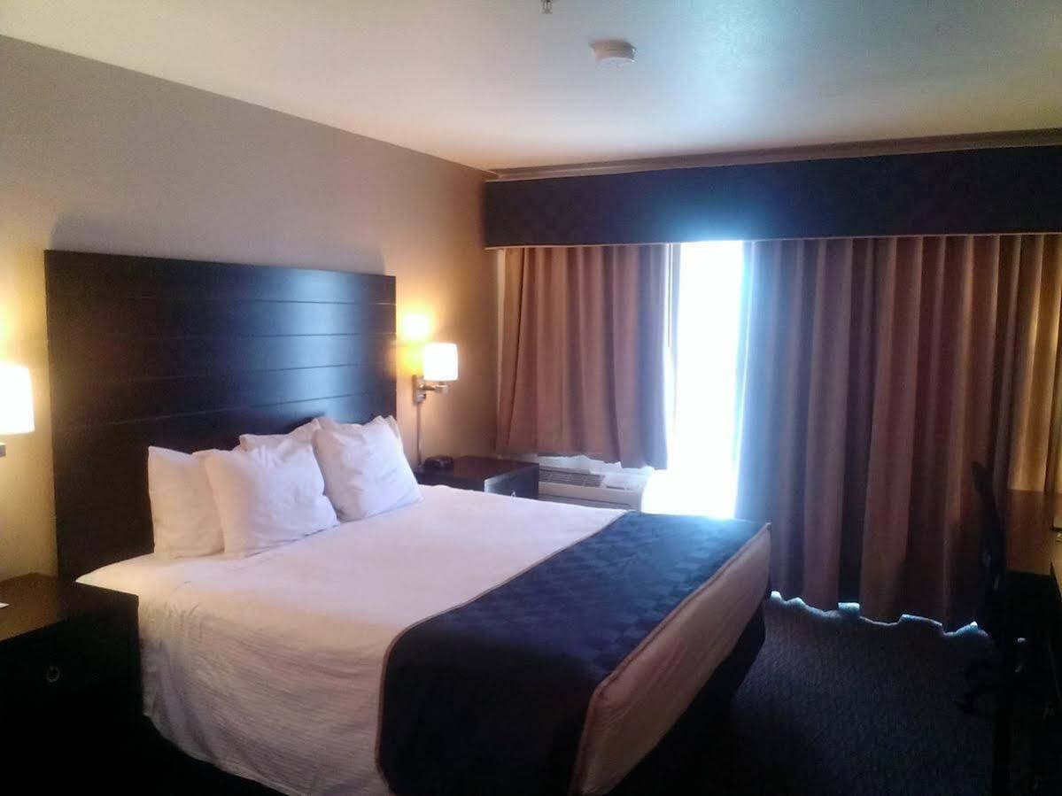Days Inn & Suites By Wyndham Page Lake Powell Екстериор снимка